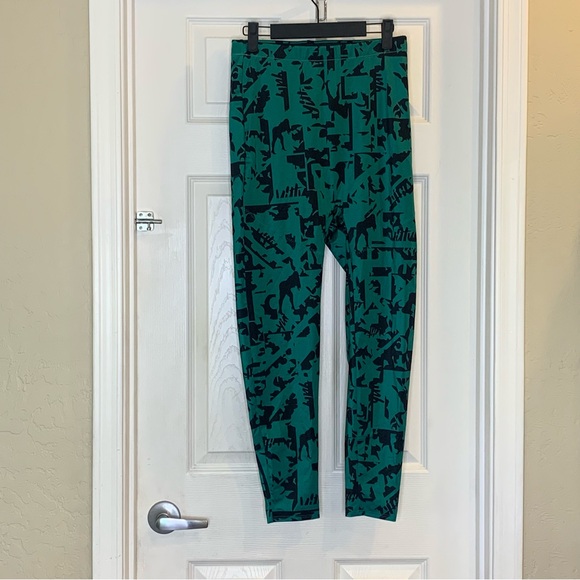 Yitty Spotlight Shaping High Rise Teal and Black Leggings Size Large - Picture 1 of 9